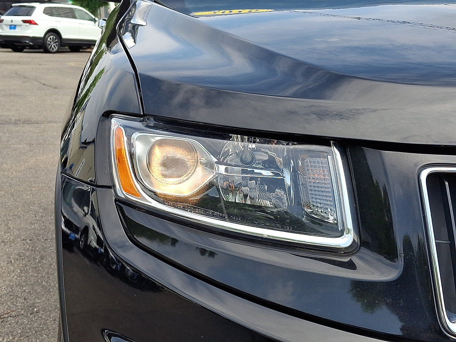Used 2016 Jeep Grand Cherokee Limited AWD/4WD image 9