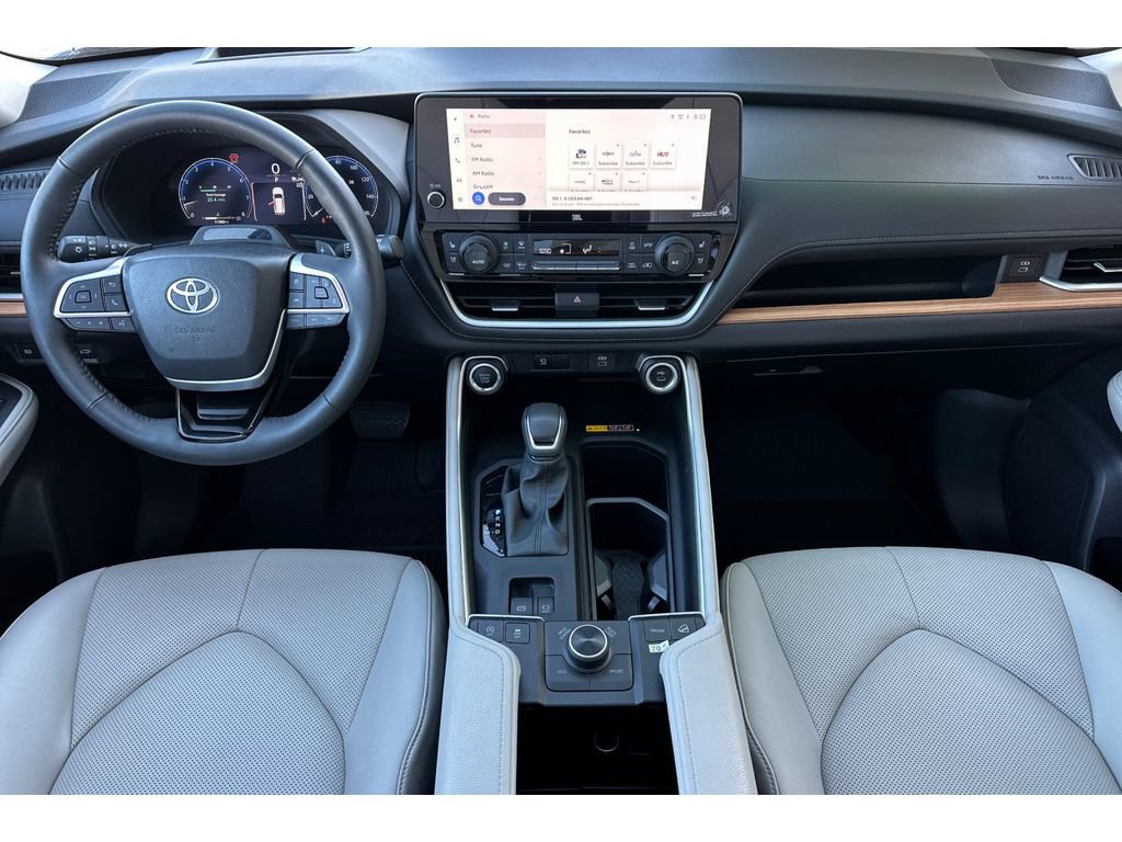 Certified 2025 Toyota Grand Highlander AWD image 15