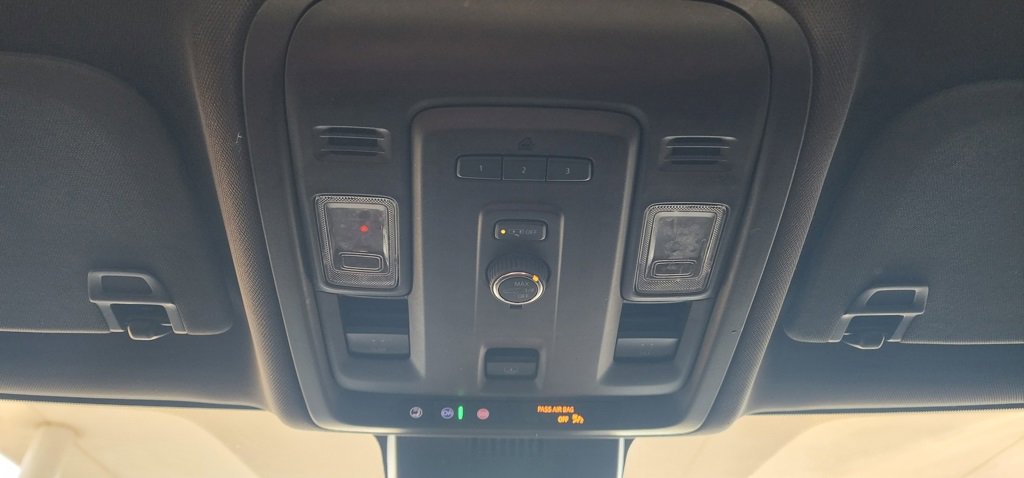 Used 2023 GMC Yukon SLT image 29