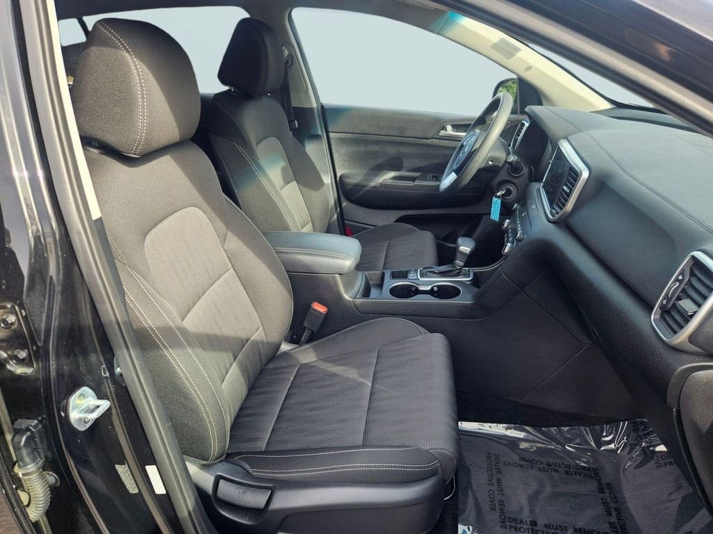 Used 2020 Kia Sportage LX image 29