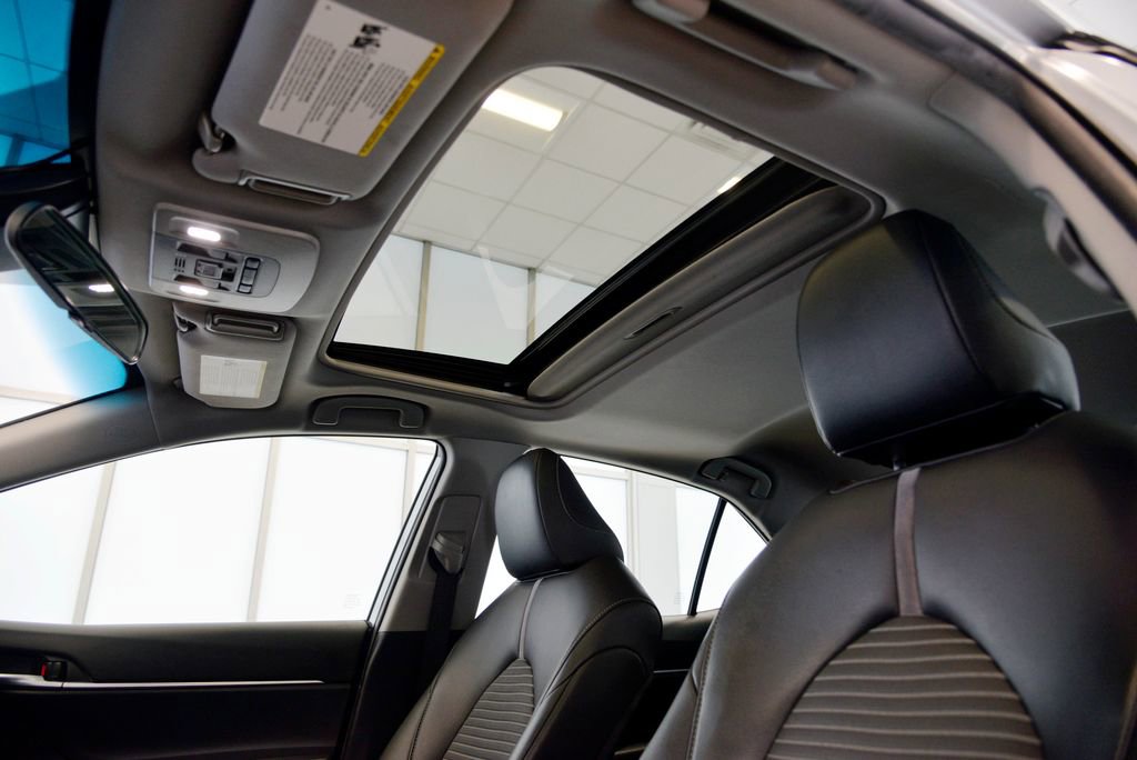 Used 2019 Toyota Camry SE image 26