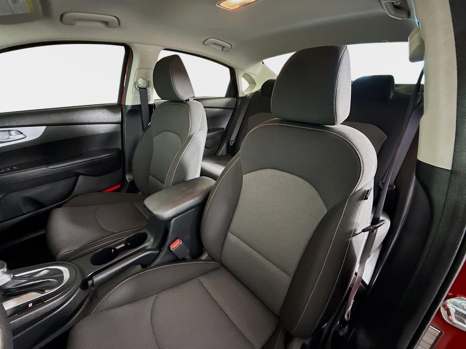 Used 2023 Kia Forte LXS image 11