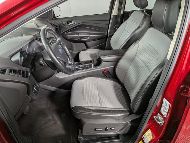 Used 2019 Ford Escape SE FWD image 14