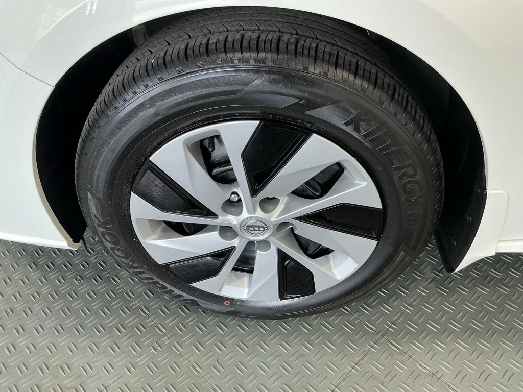 Used 2025 Nissan Altima 2.5 S FWD image 38