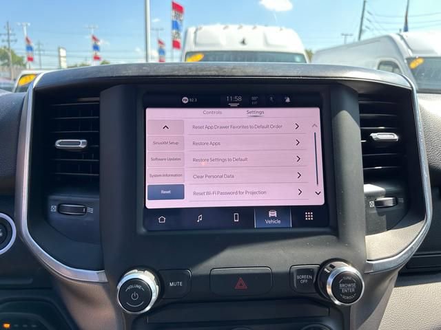 Used 2024 RAM 2500 Big Horn w/ Bed Utility Group image 17