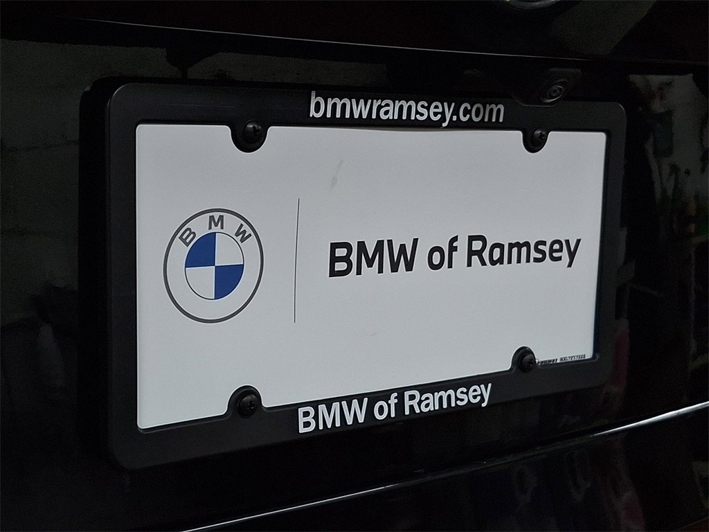 Used 2025 BMW X5 M60i w/ Executive Package image 30