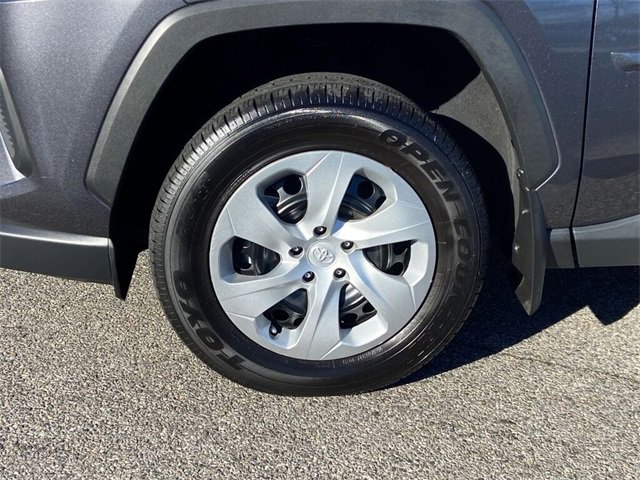 Used 2024 Toyota RAV4 LE image 9