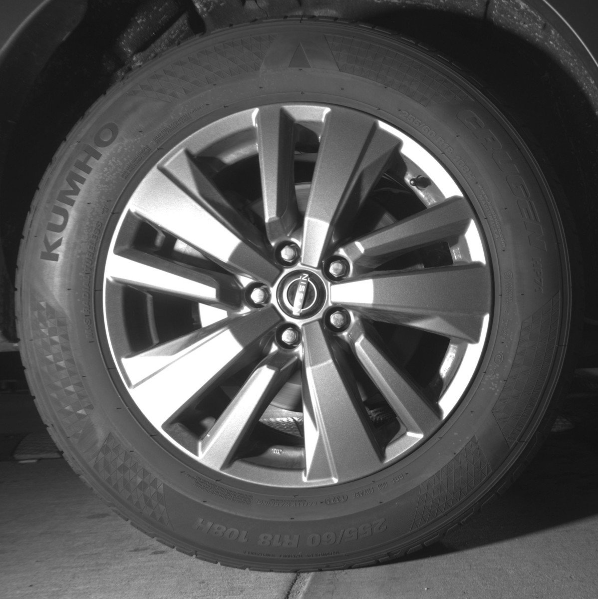 Used 2025 Nissan Pathfinder SV image 15