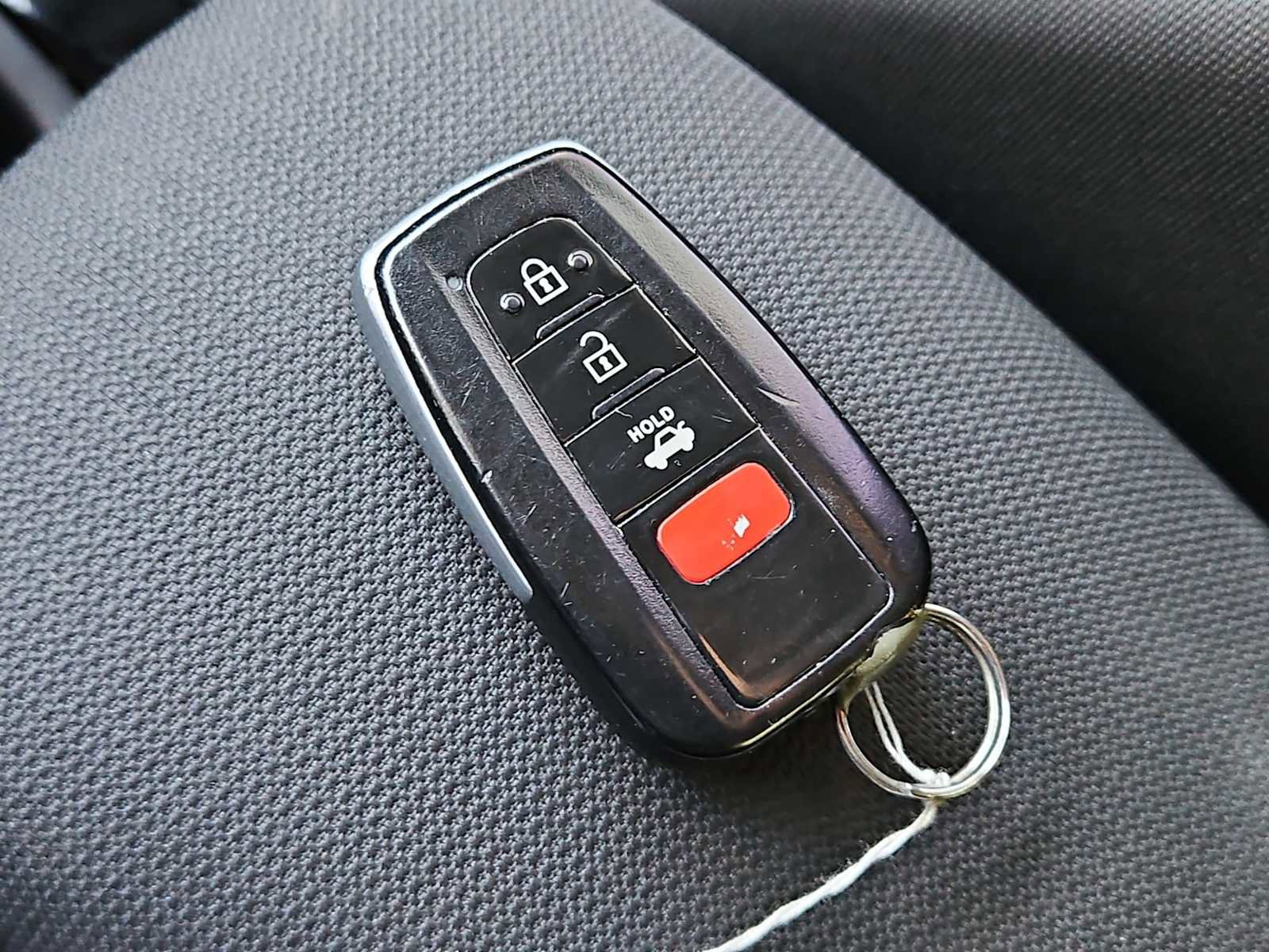 Used 2022 Toyota Corolla LE image 32