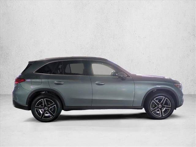 Used 2026 Mercedes-Benz GLC 300 image 4