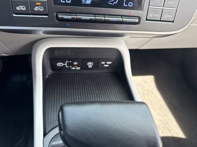 Certified 2024 Hyundai Kona SEL AWD/4WD image 24