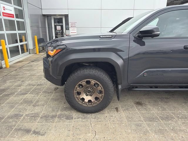 Certified 2025 Toyota 4Runner Trailhunter AWD/4WD image 9