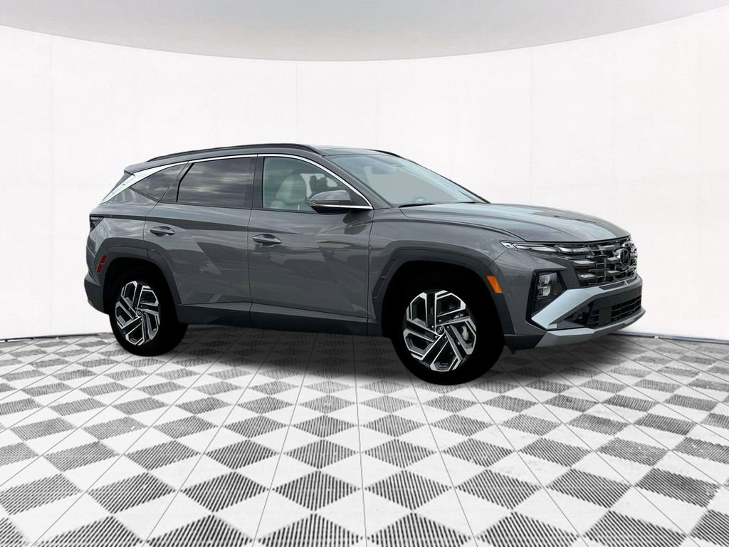 New 2025 Hyundai Tucson Limited image 16