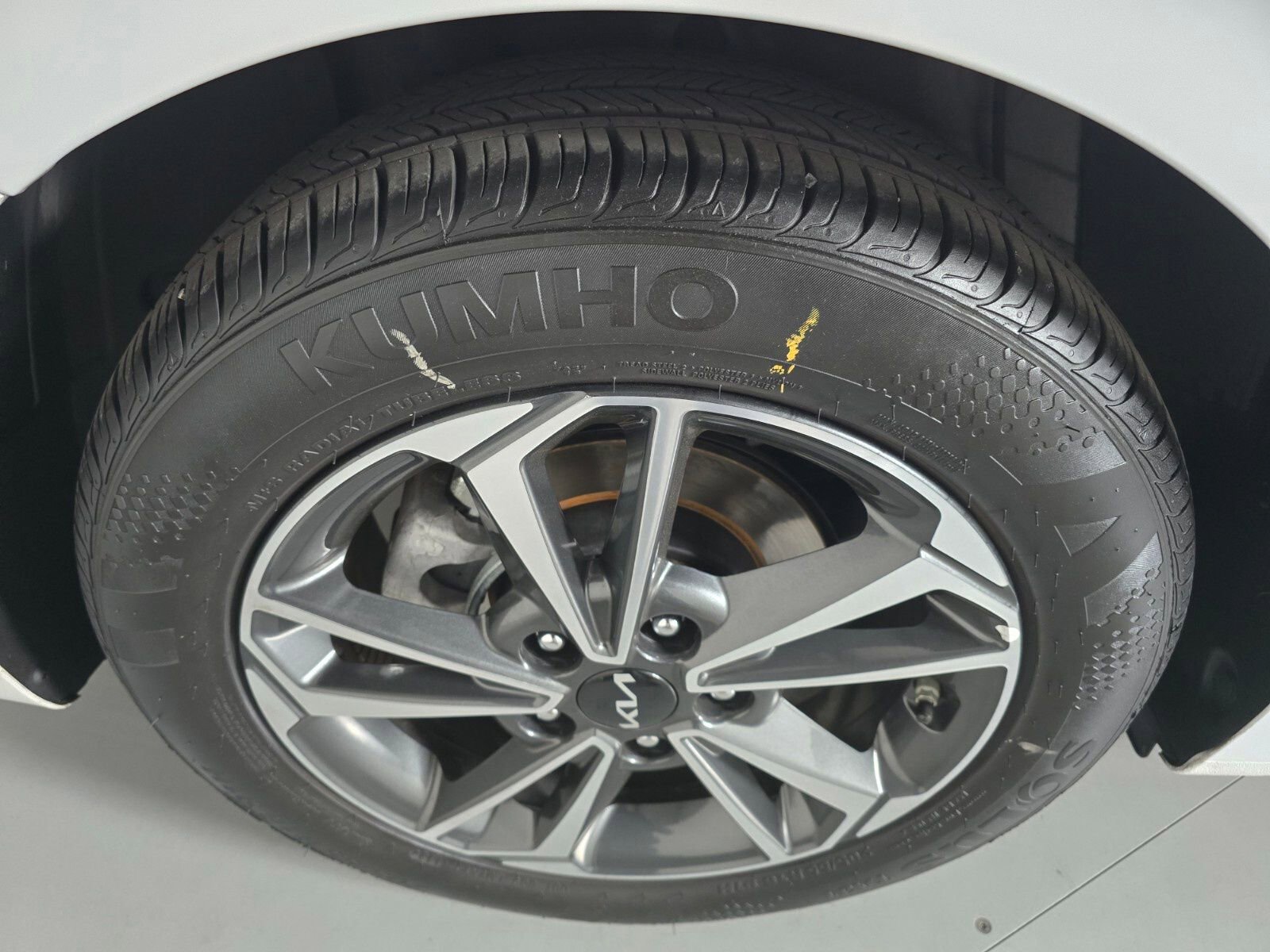 Used 2024 Kia Forte LXS w/ LXS Technology Package image 12