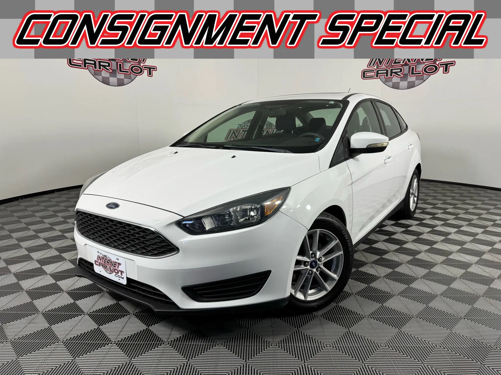 Used 2015 Ford Focus SE image 1