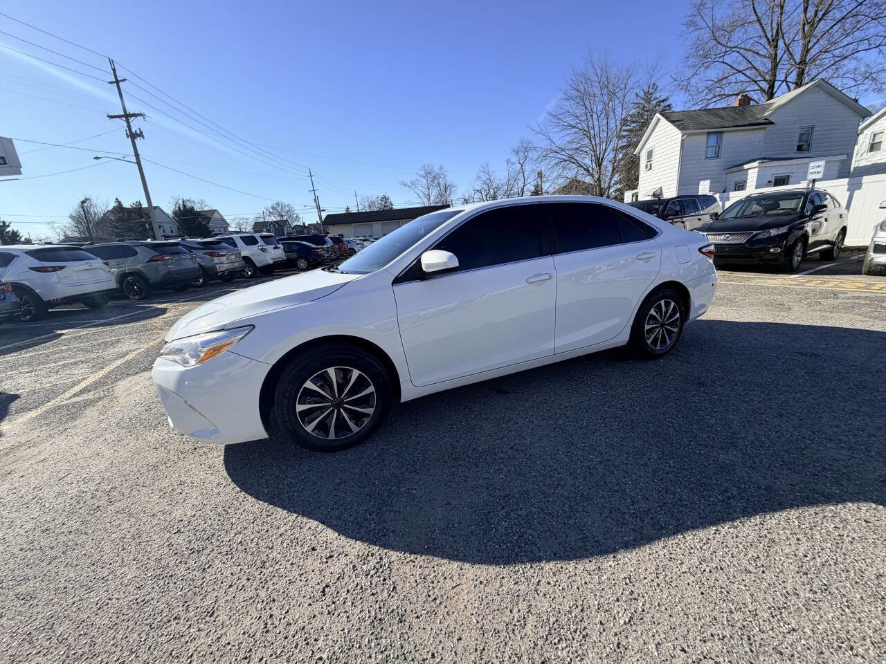 Used 2017 Toyota Camry LE image 32