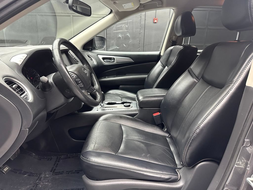 Used 2019 Nissan Pathfinder SL AWD/4WD image 18