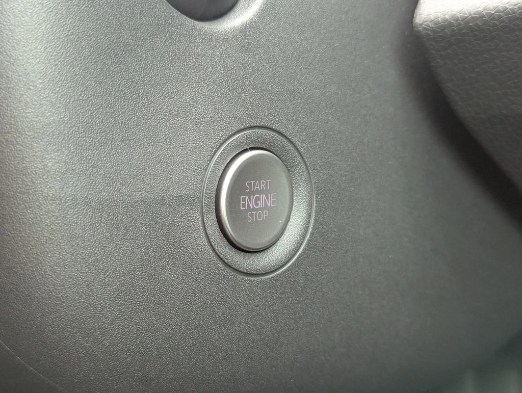 Certified 2023 Volkswagen ID.4 Pro image 15