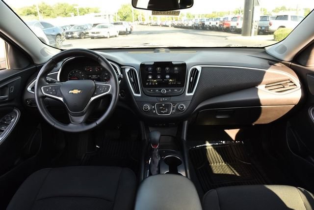 Used 2022 Chevrolet Malibu RS FWD image 7