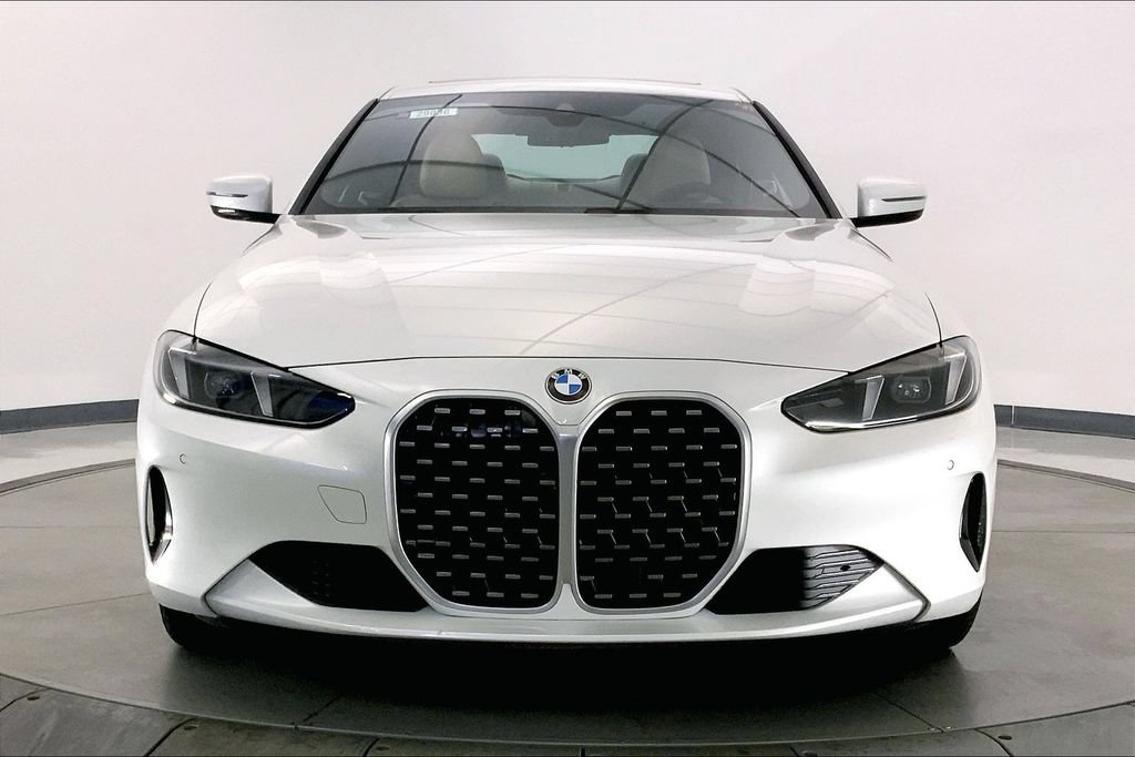 Used 2025 BMW 430i xDrive Coupe w/ Premium Package AWD/4WD image 2