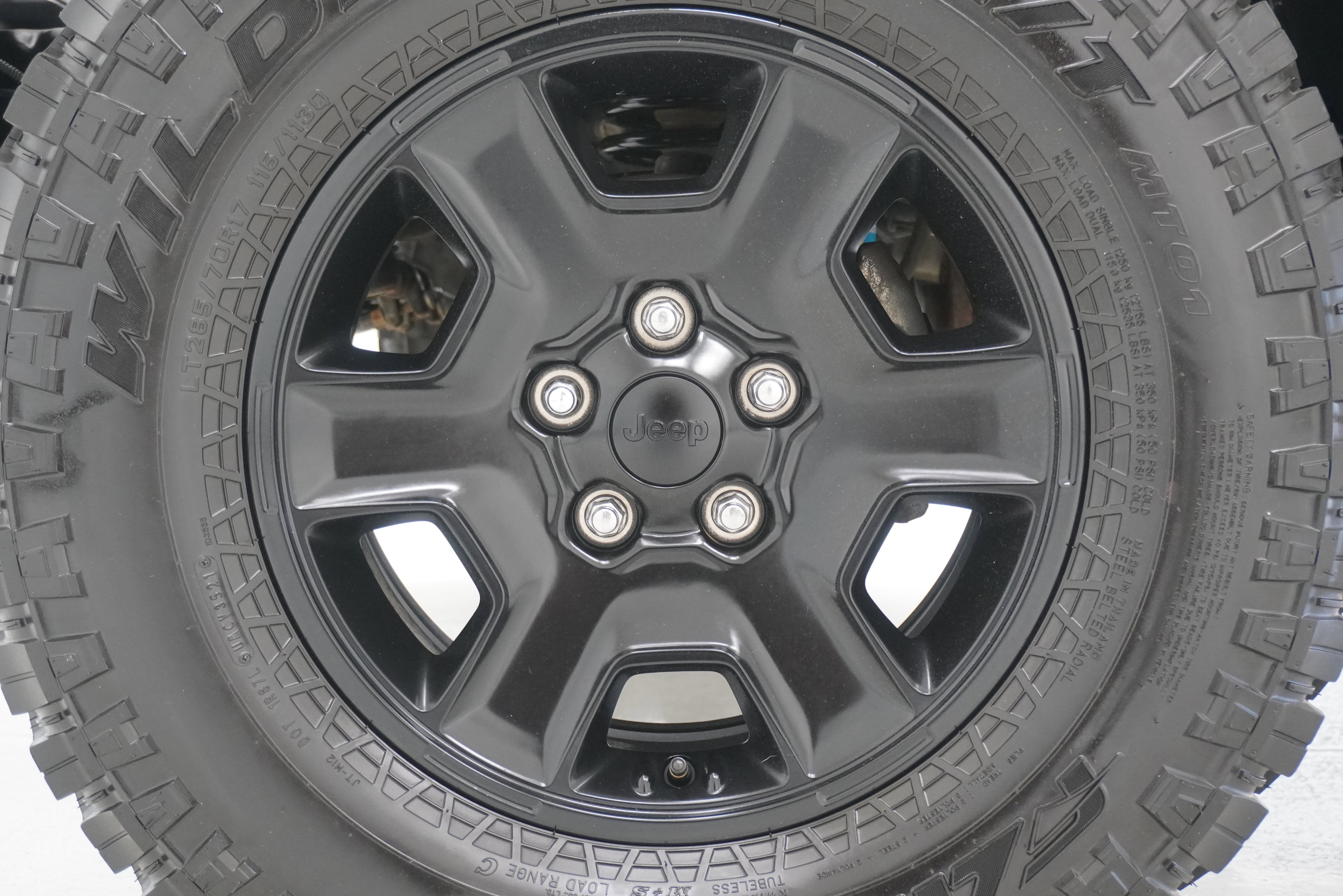 Used 2015 Jeep Wrangler Unlimited Rubicon AWD/4WD image 25