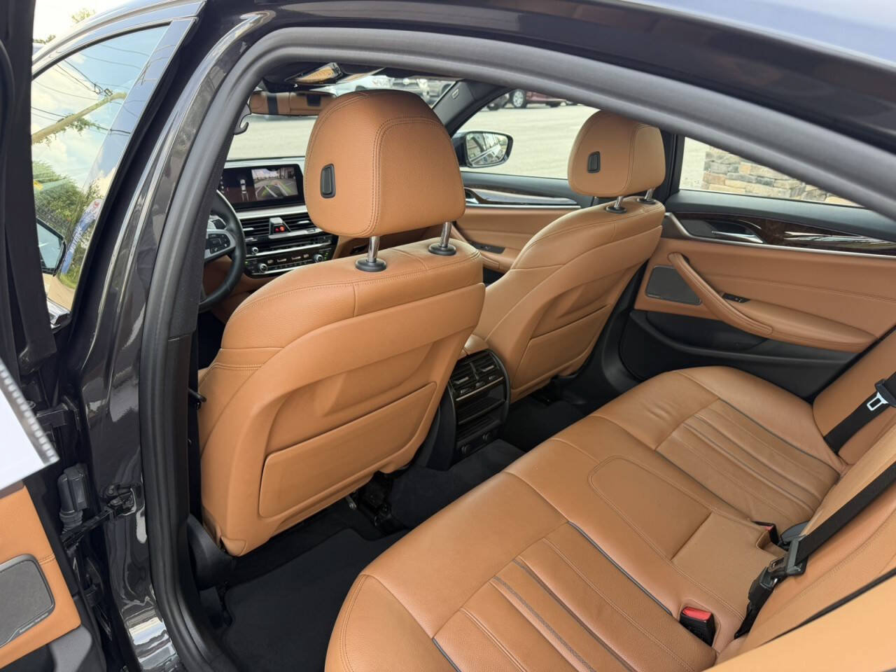 Used 2018 BMW 540i w/ M Sport Package RWD image 22