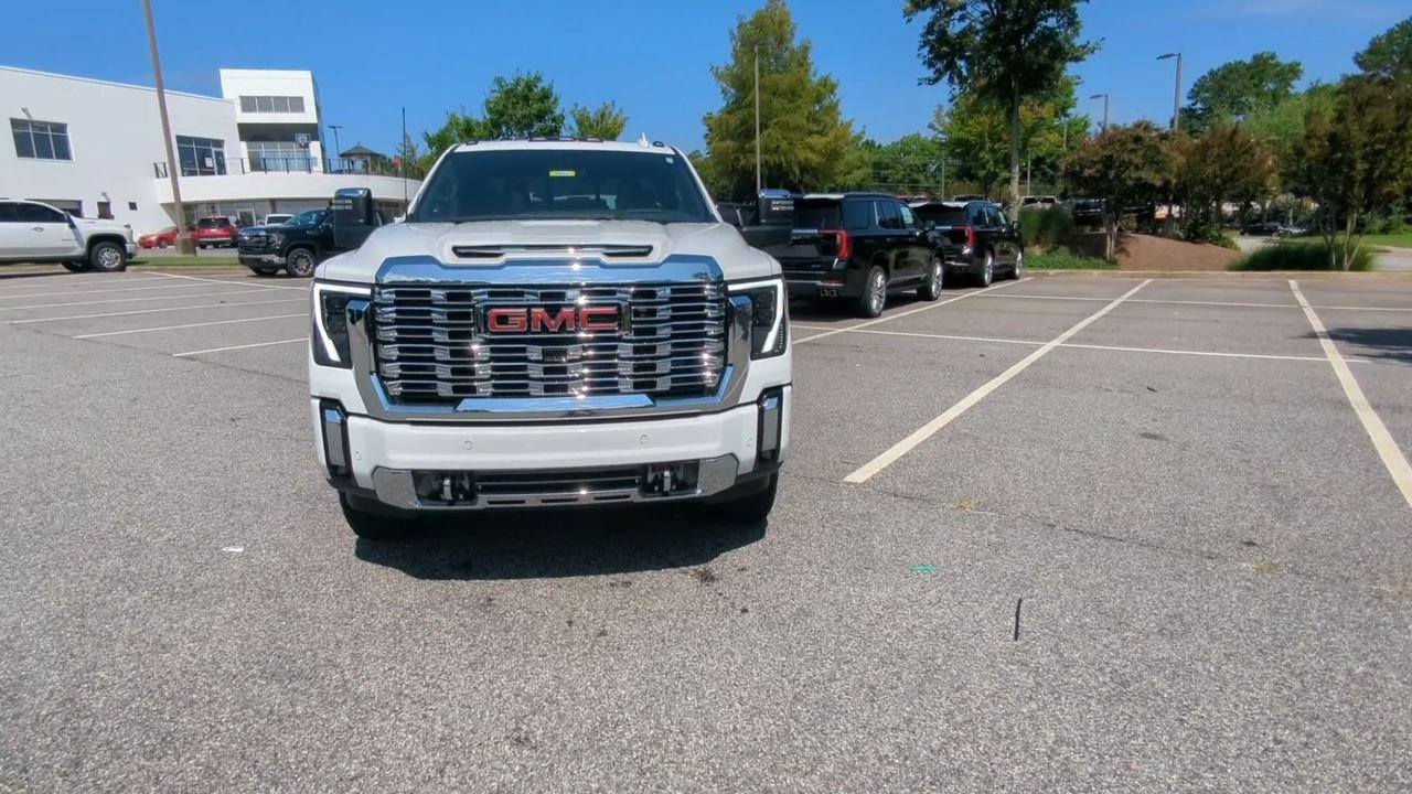 New 2026 GMC Sierra 2500 Denali w/ Denali Reserve Package AWD/4WD image 3