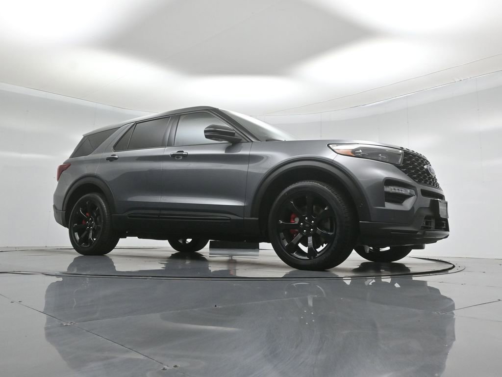 Certified 2022 Ford Explorer ST w/ Equipment Group 401A image 4