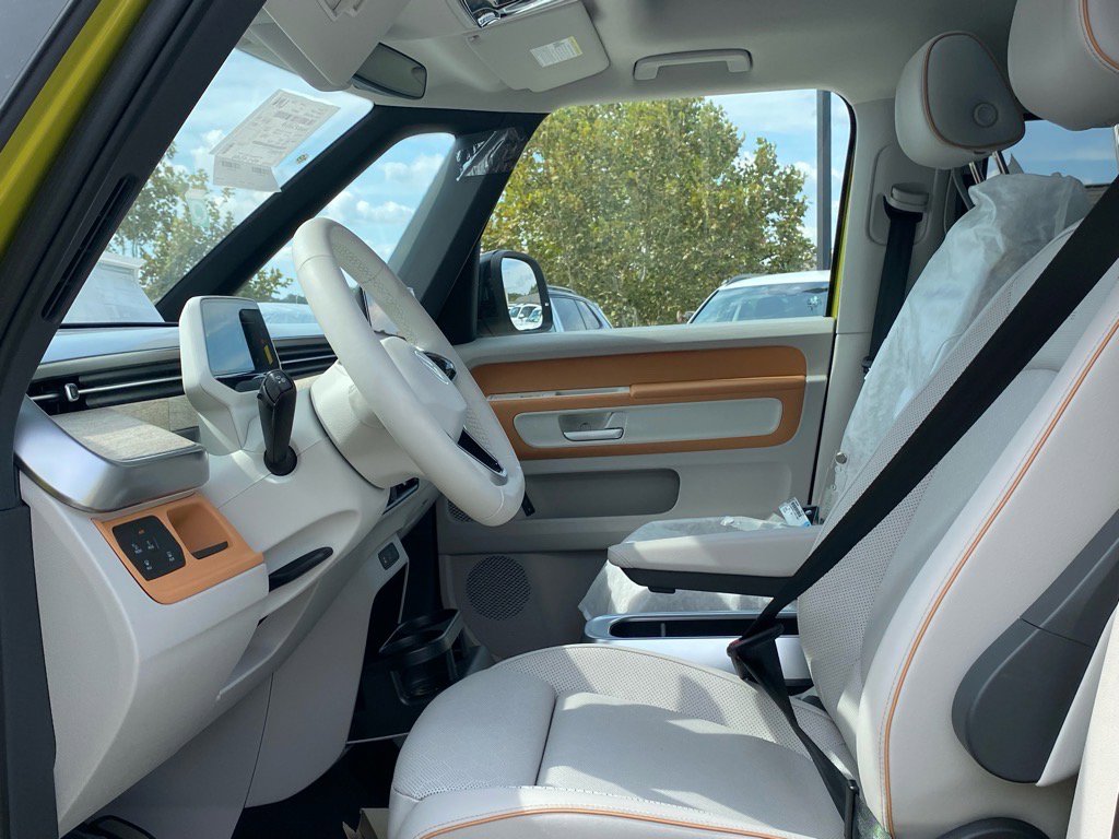 New 2025 Volkswagen ID. Buzz 1st Edition image 7