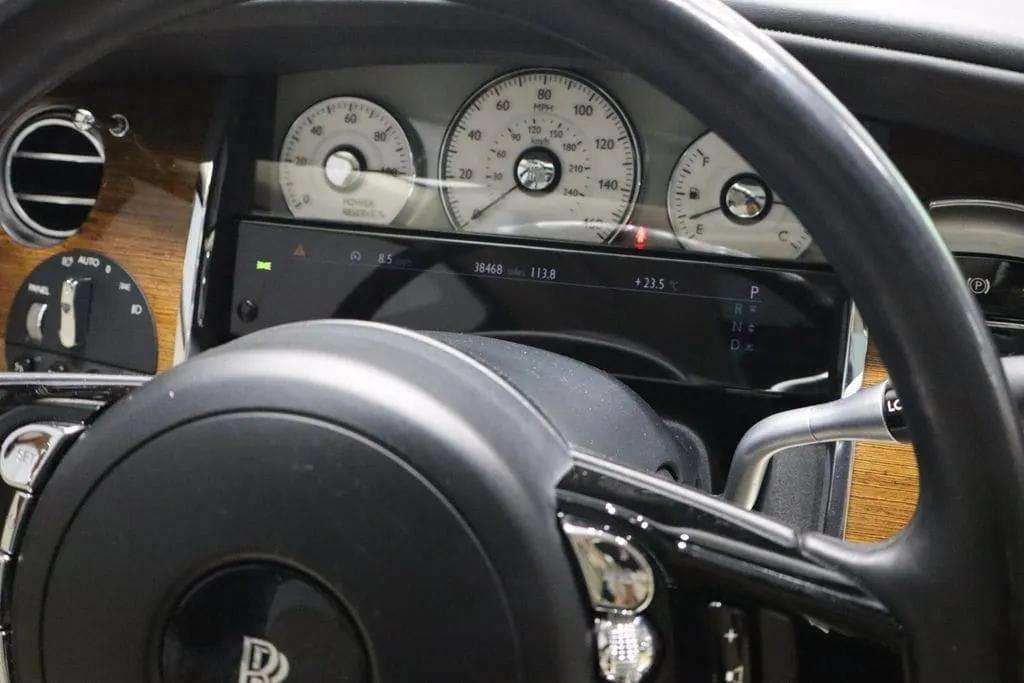 Certified 2010 Rolls-Royce Ghost RWD image 17