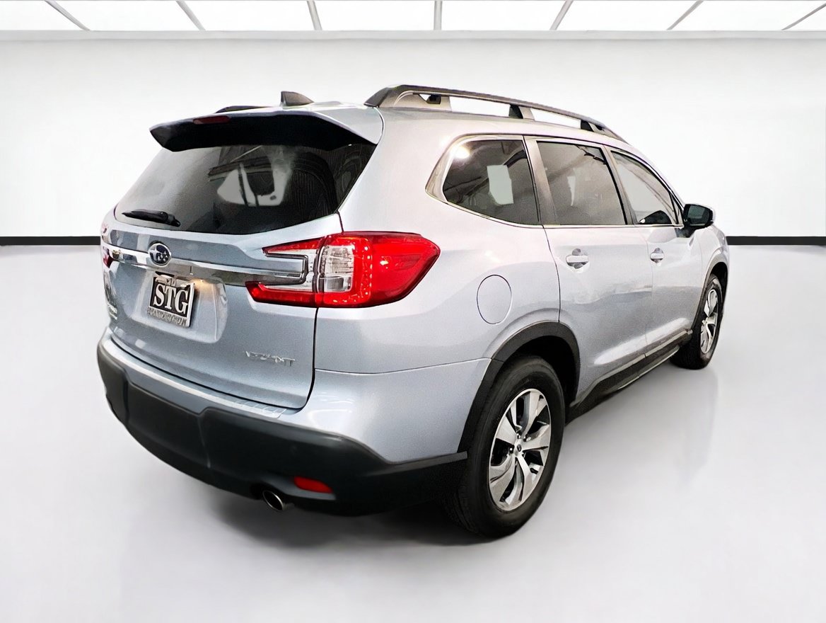 Used 2024 Subaru Ascent Premium w/ Convenience Package AWD/4WD image 4