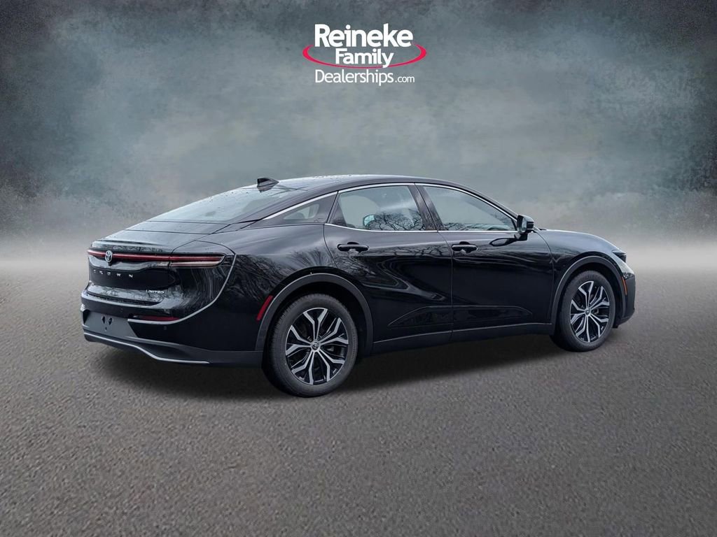 Used 2023 Toyota Crown Limited image 5