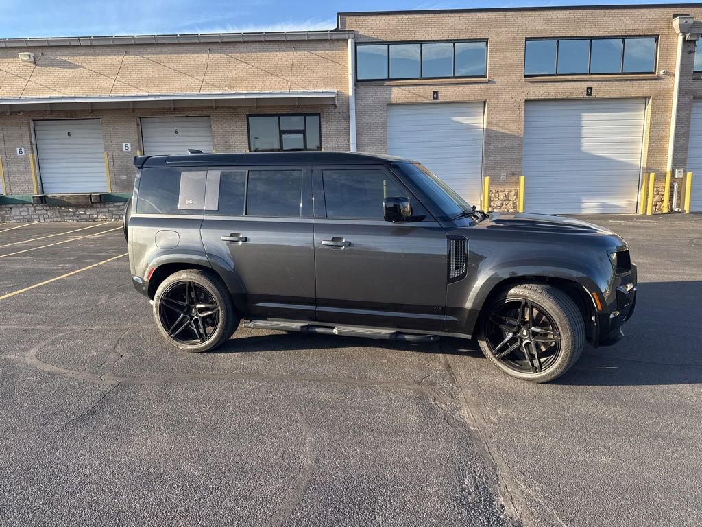 Used 2023 Land Rover Defender 110 V8 image 9
