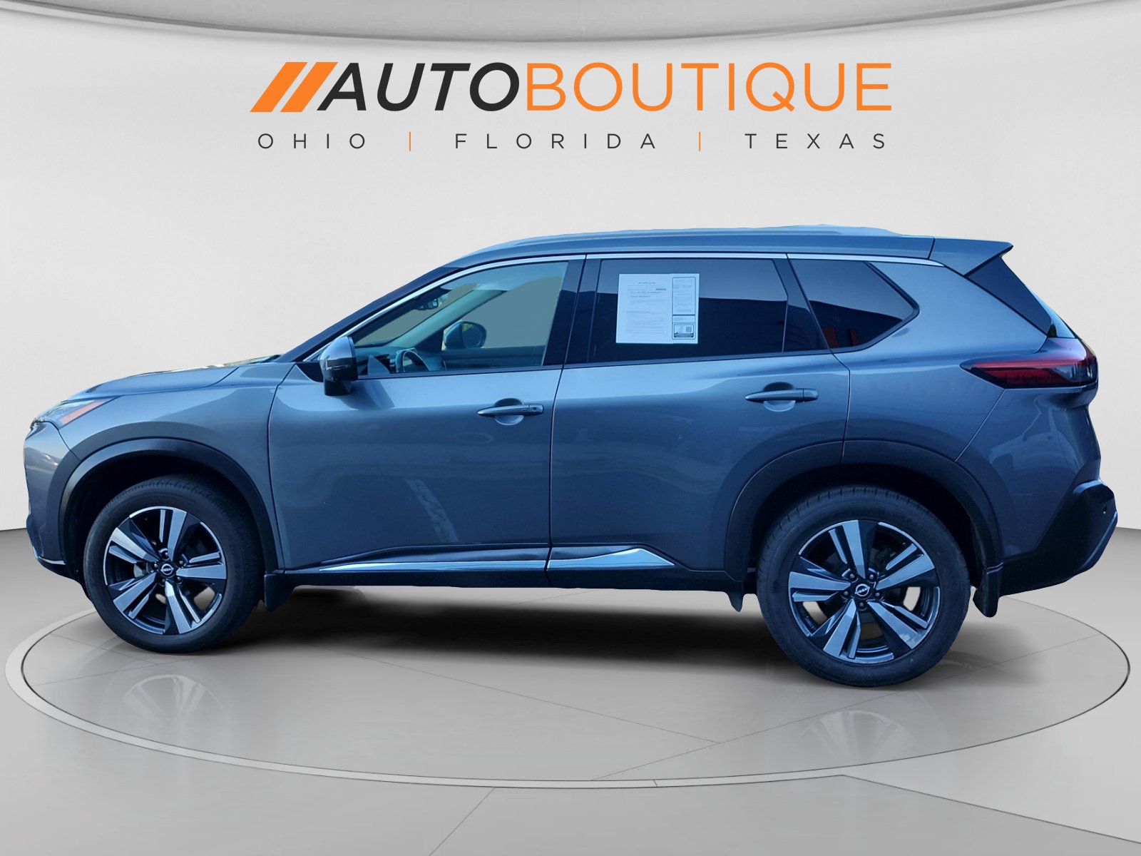 Used 2023 Nissan Rogue SL FWD image 2