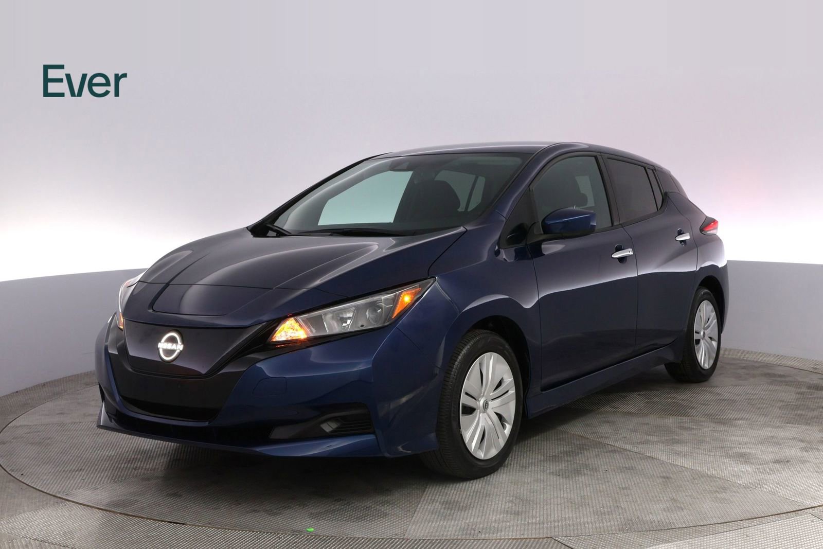 Used 2025 Nissan Leaf S FWD image 2