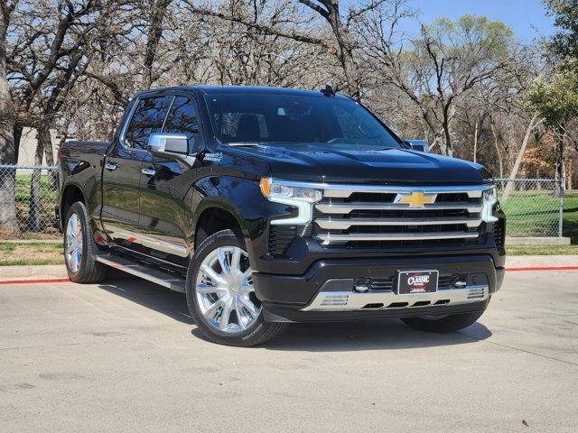 Used 2025 Chevrolet Silverado 1500 High Country w/ High Country Premium Package image 2