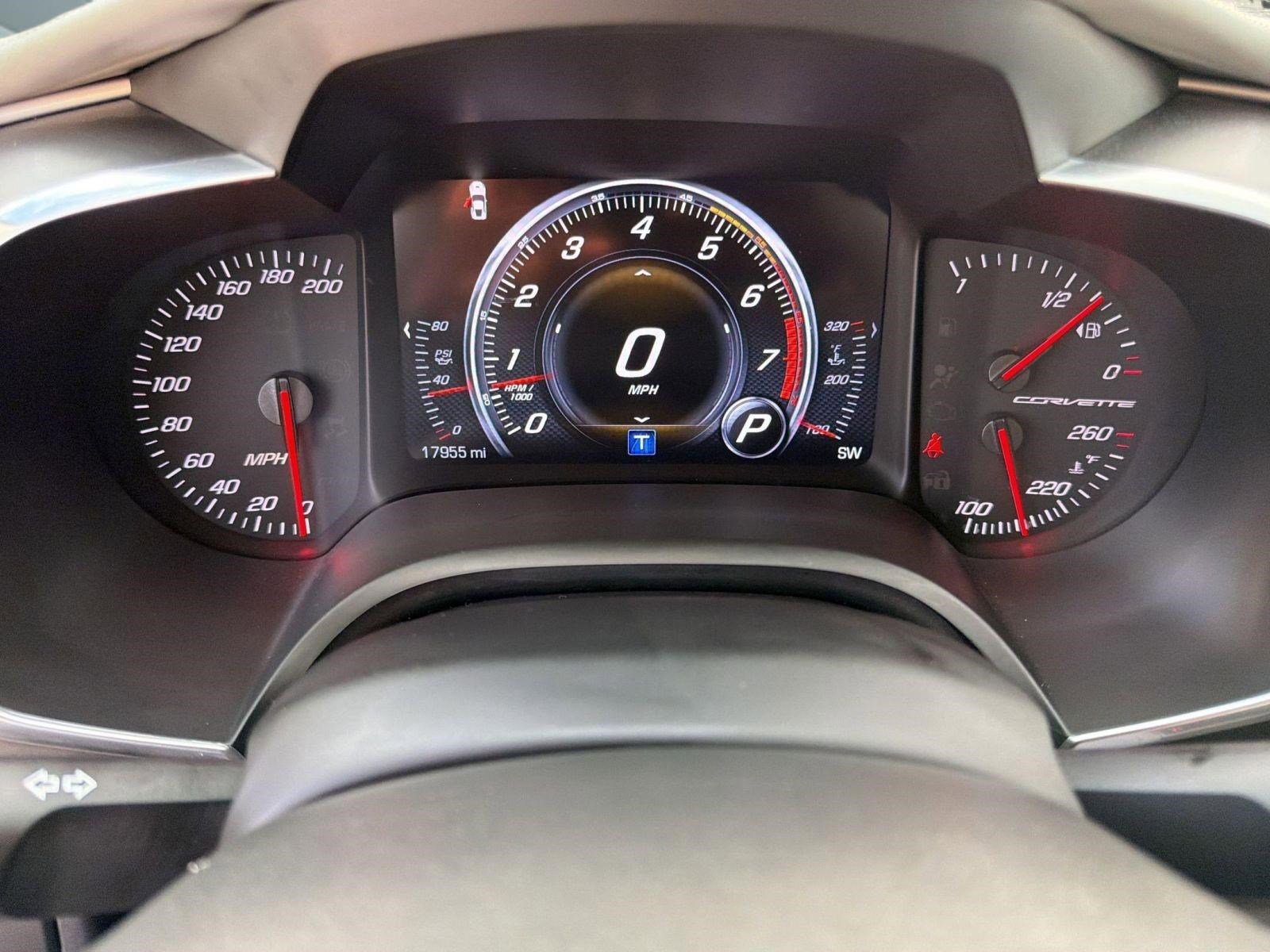 Used 2019 Chevrolet Corvette Stingray Coupe RWD image 18