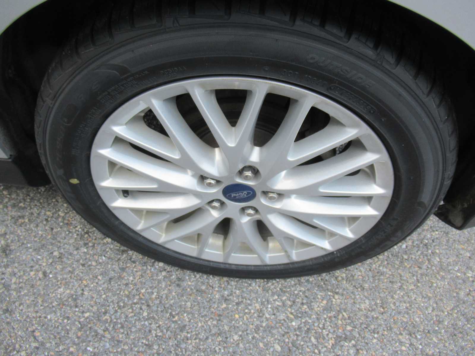 Used 2014 Ford Focus Titanium FWD image 10