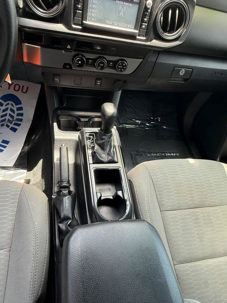 Used 2017 Toyota Tacoma SR RWD image 15