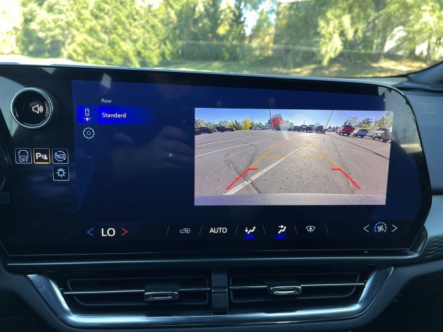 Used 2025 Chevrolet Equinox EV LT FWD image 15