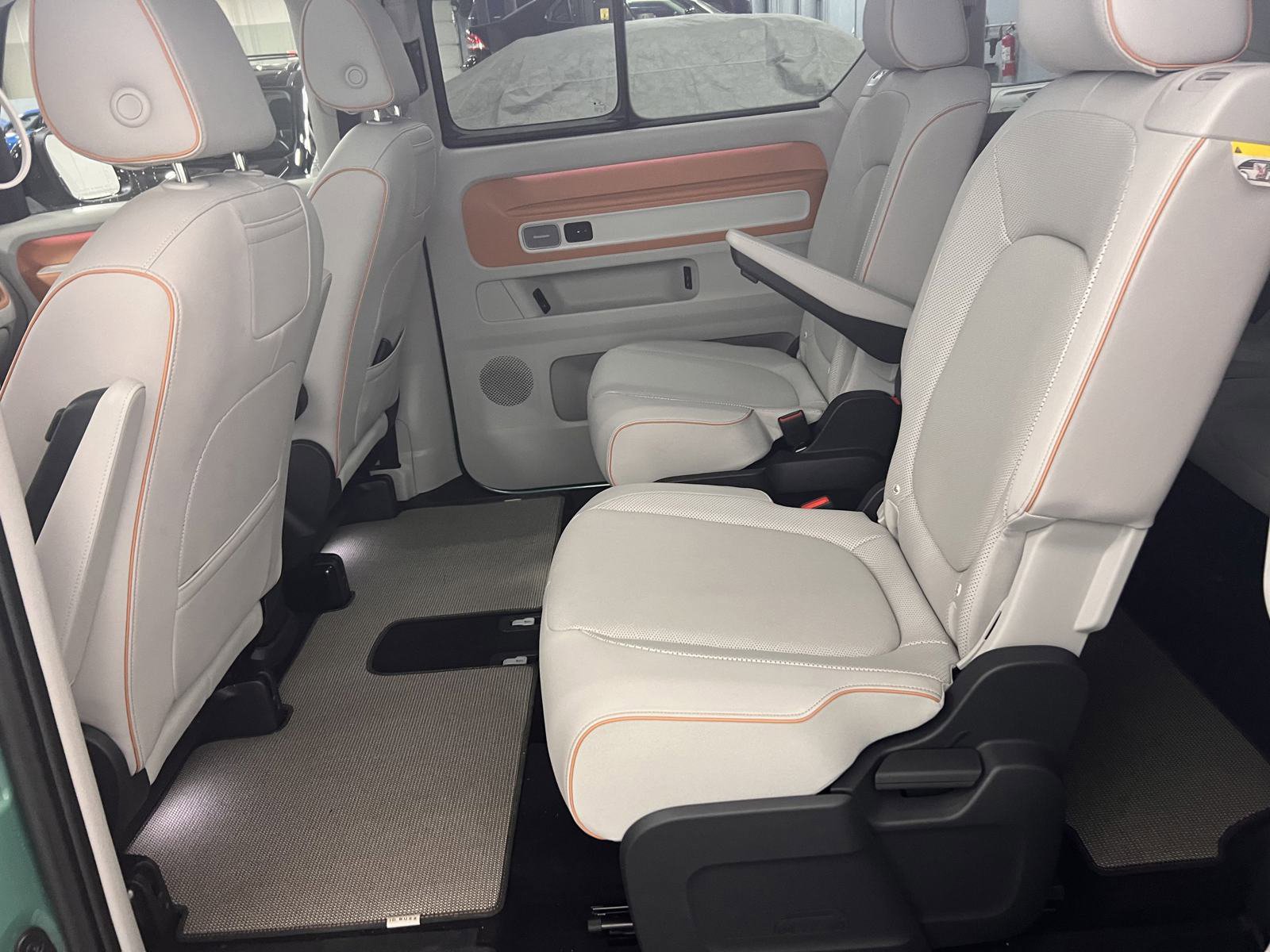 New 2025 Volkswagen ID. Buzz 1st Edition image 13