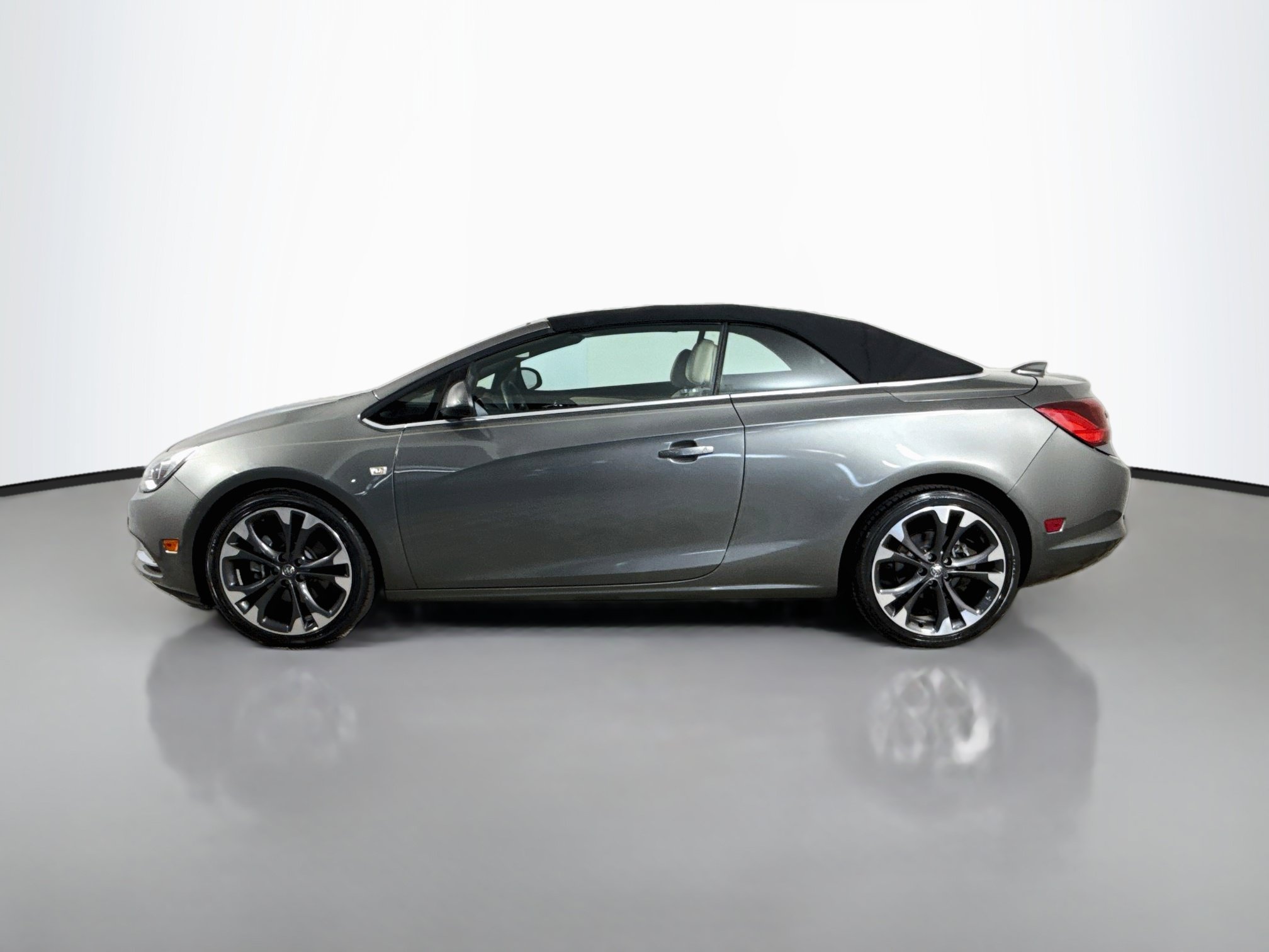 Used 2019 Buick Cascada Premium FWD image 6