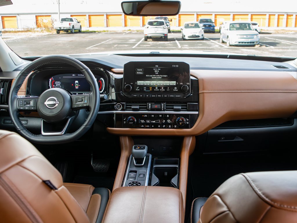 Used 2024 Nissan Pathfinder Platinum image 39