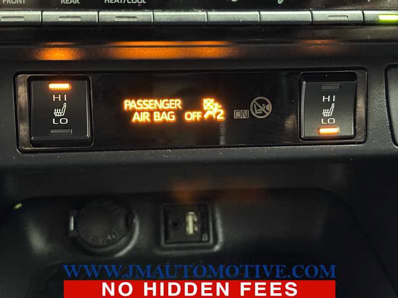 Used 2019 Toyota RAV4 XLE Premium w/ Cold Weather Package AWD/4WD image 41