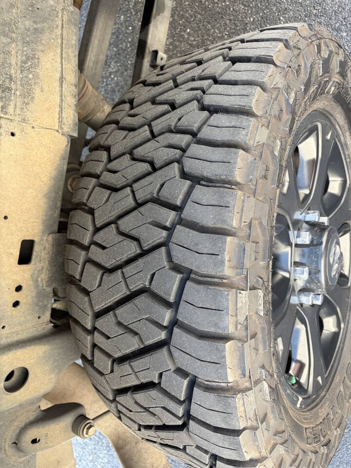Used 2018 RAM 2500 Laramie w/ Sport Appearance Group AWD/4WD image 21