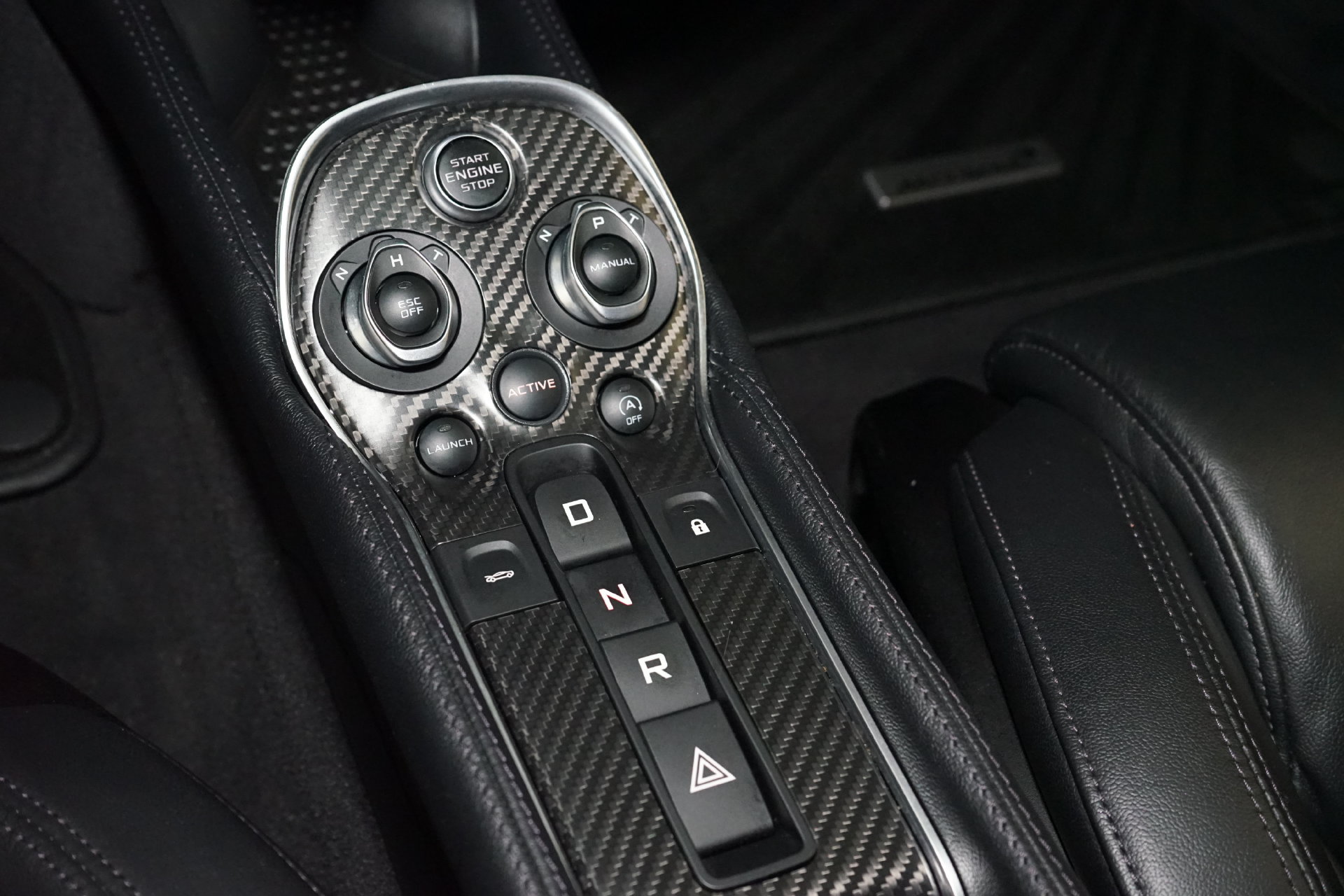 Used 2017 McLaren 570S Coupe RWD image 23