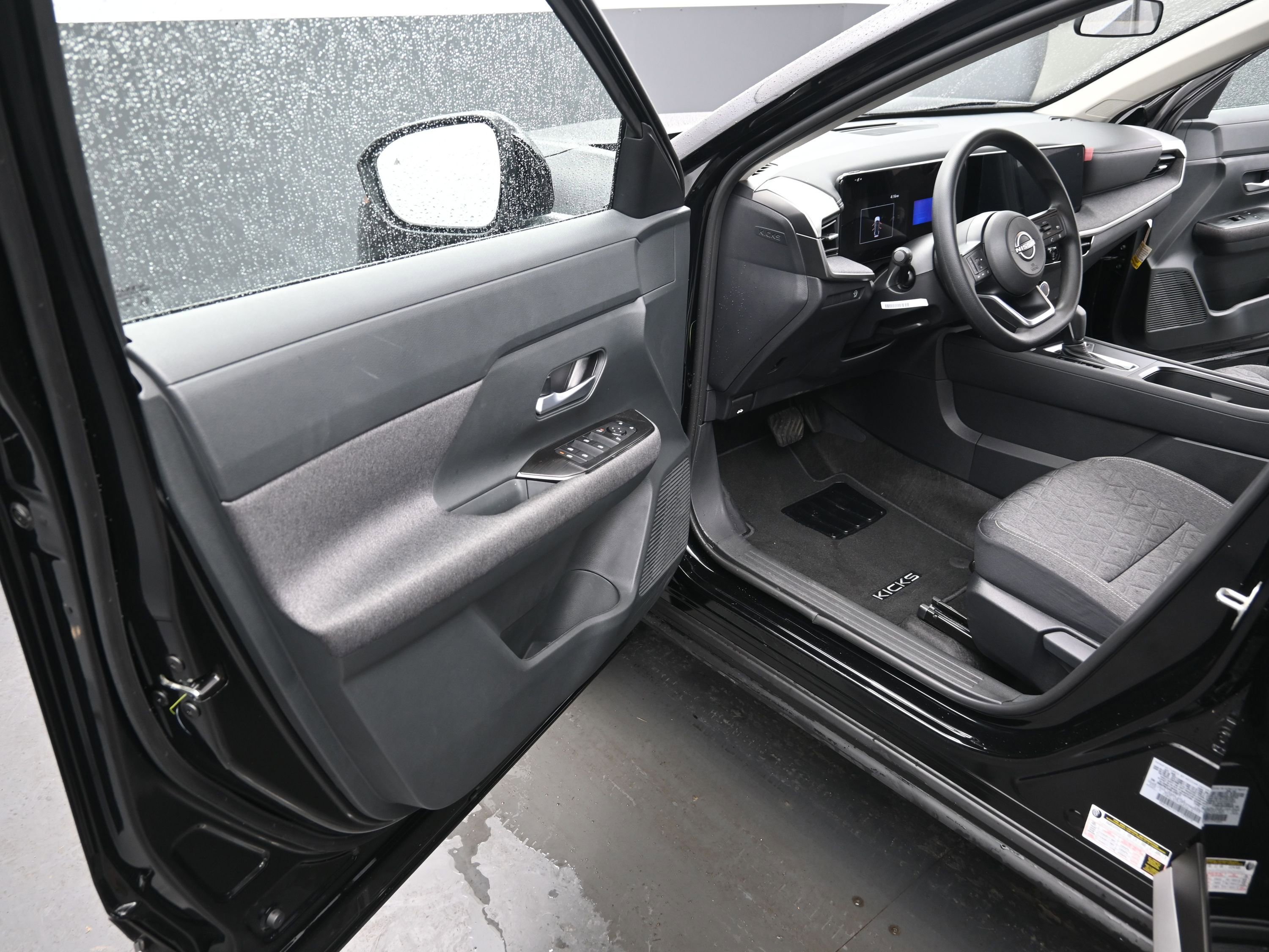 Certified 2025 Nissan Kicks SV image 14