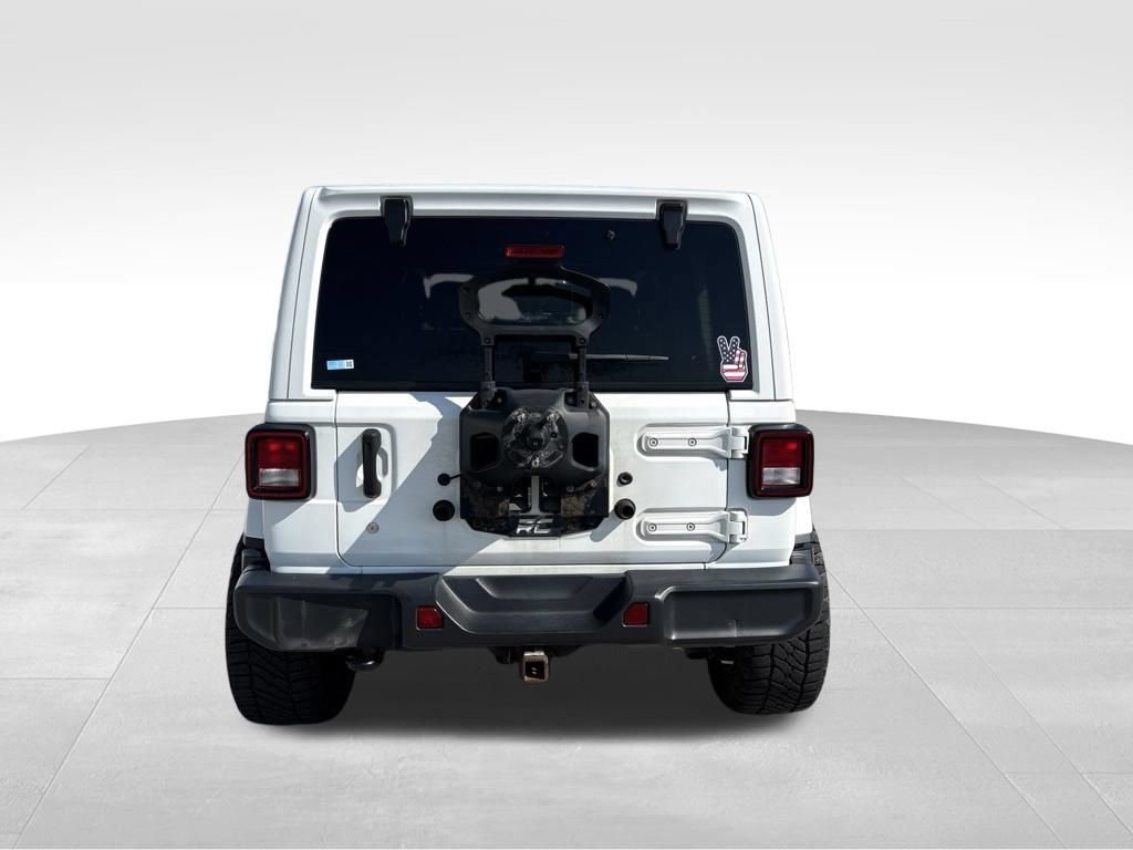 Used 2018 Jeep Wrangler Unlimited Sahara w/ Uconnect 4C Nav & Sound Group AWD/4WD image 5