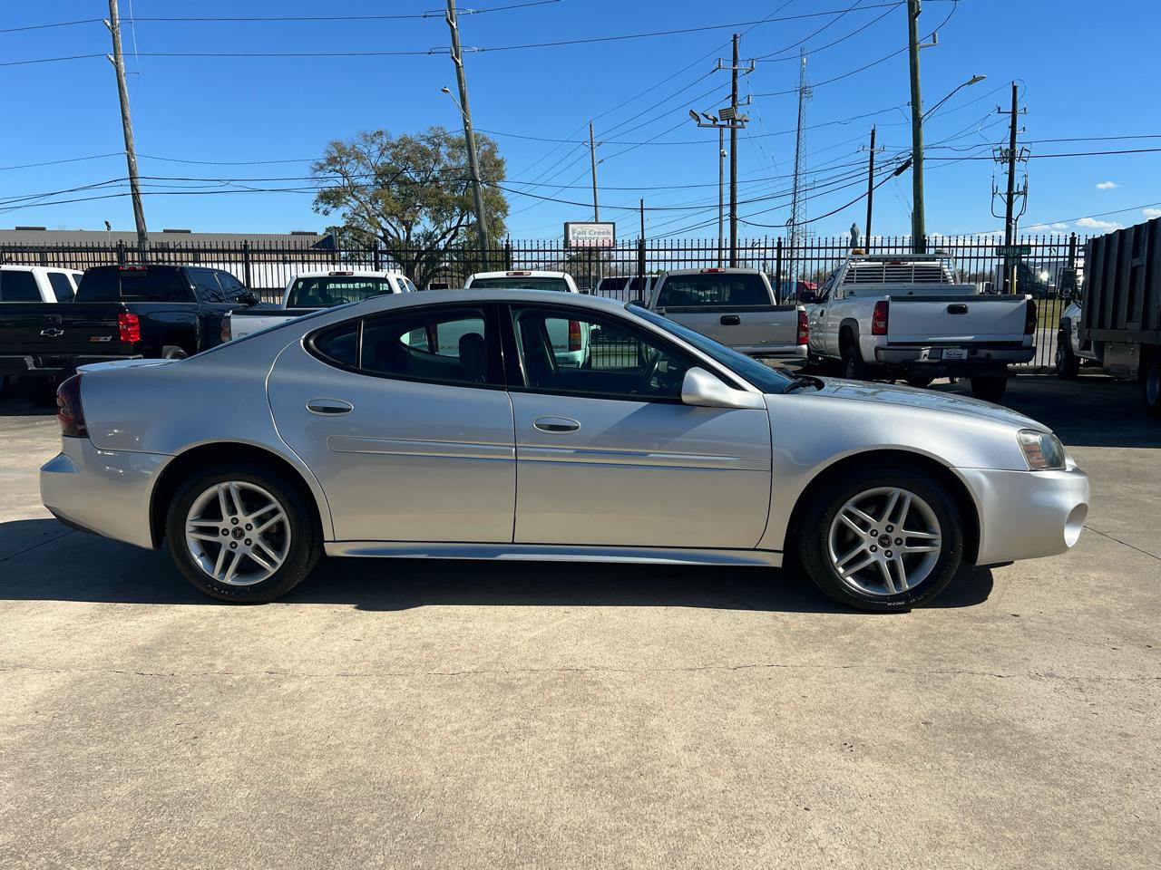 Used 2005 Pontiac Grand Prix GTP w/ Leather Trim Package image 7