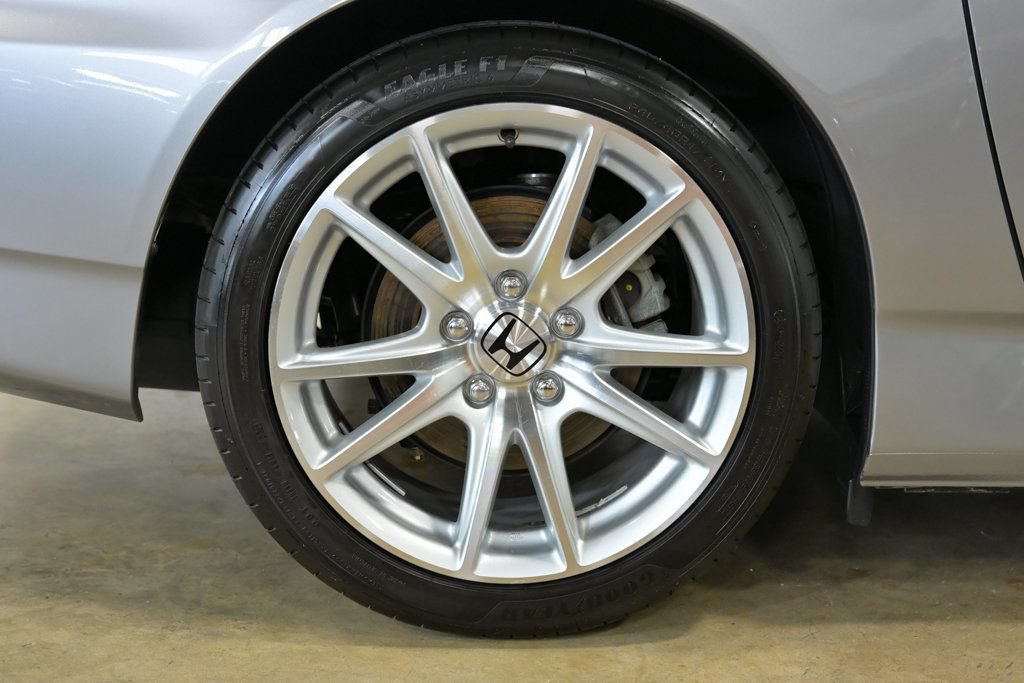 Used 2005 Honda S2000 image 19